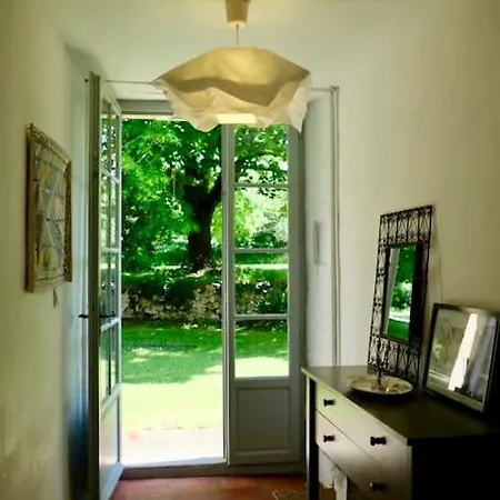 Holiday home Maisons De Charme 100 M2 Dans Hameau Prive Roquepine